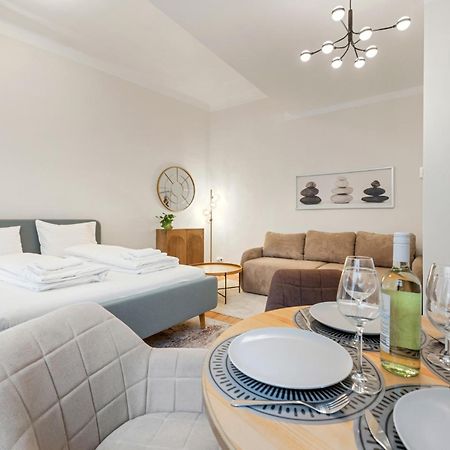 Cozy City Apartment - 15 Min To City-Centre - Contactless 24H Check-In Wina Bagian luar foto