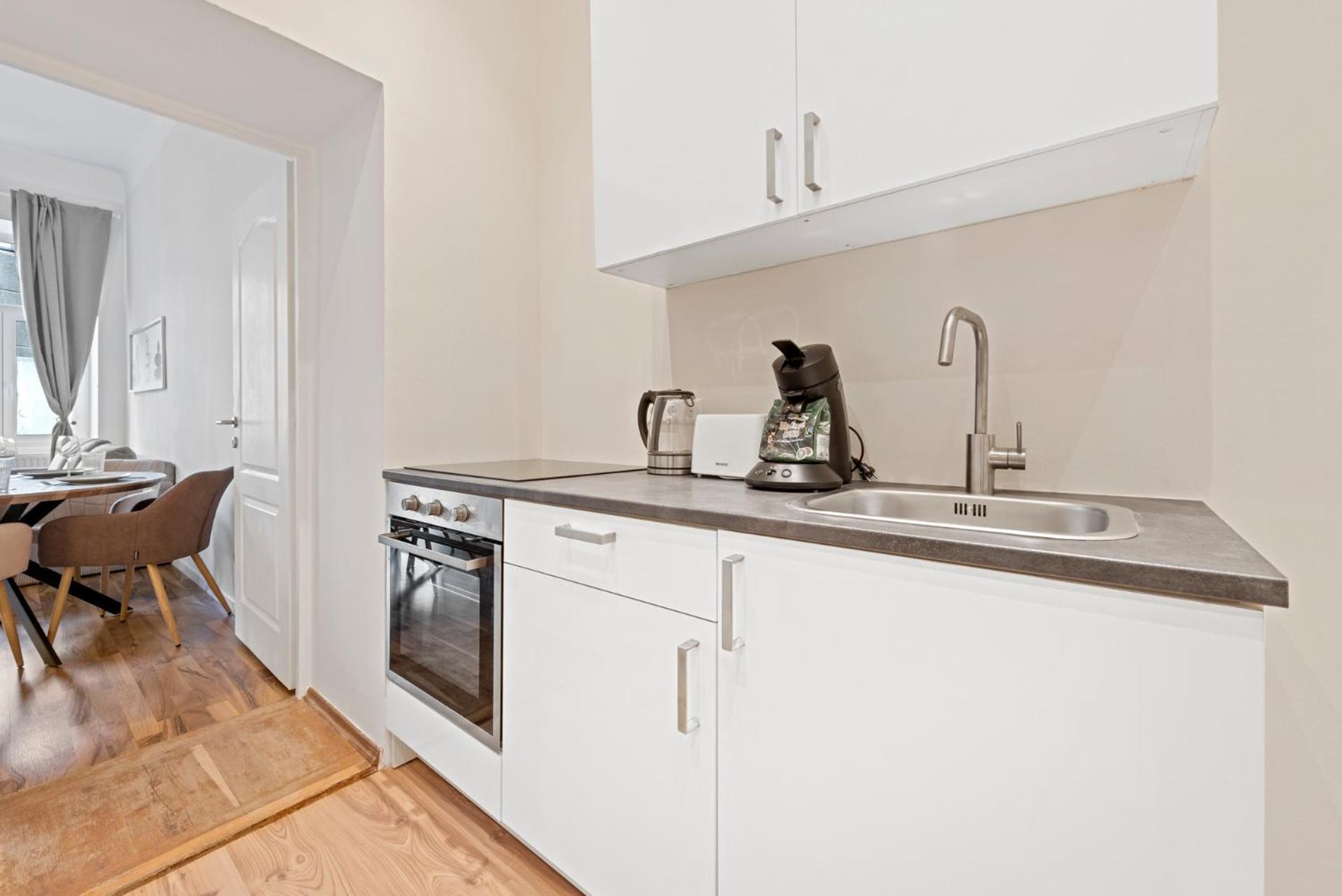 Cozy City Apartment - 15 Min To City-Centre - Contactless 24H Check-In Wina Bagian luar foto