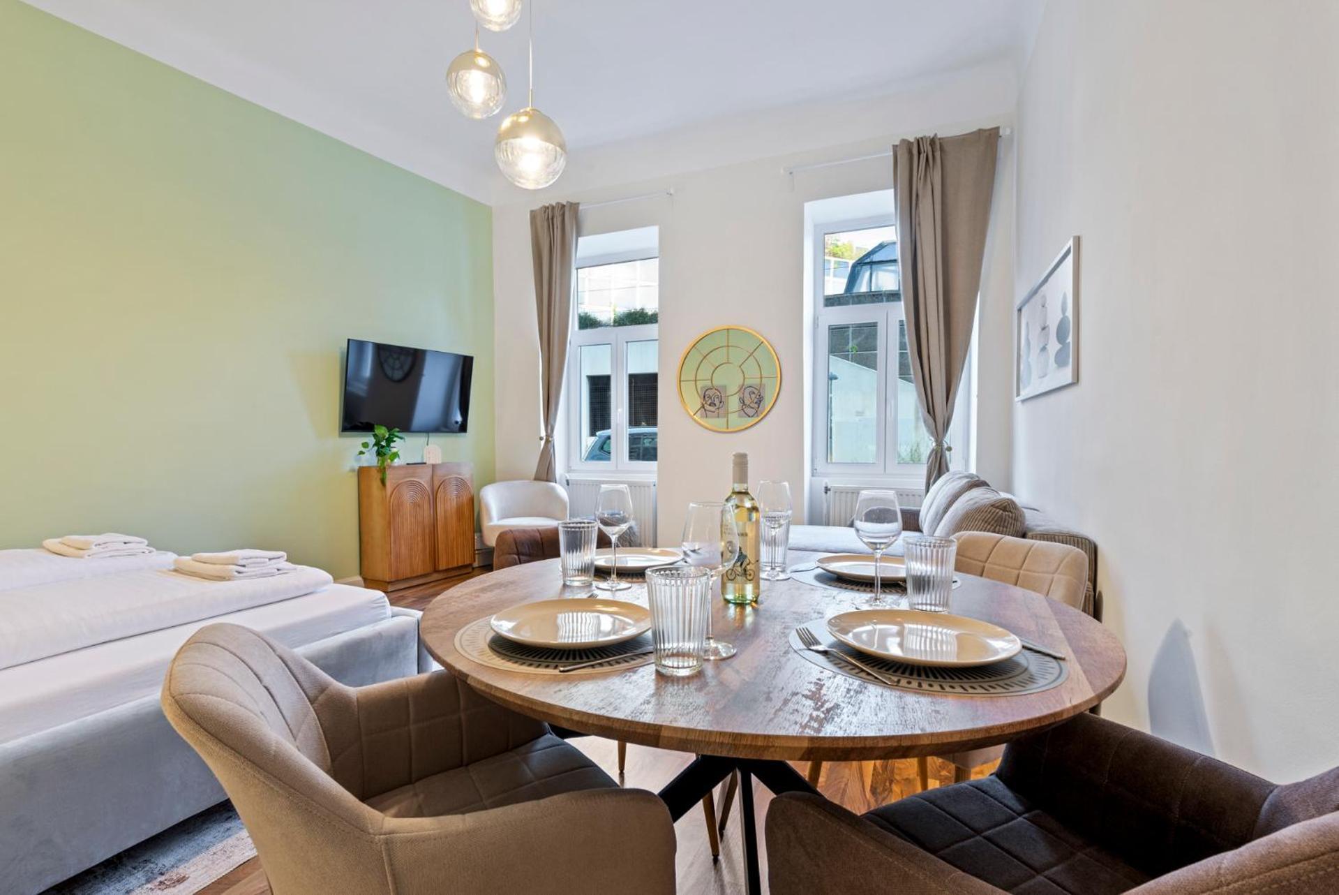 Cozy City Apartment - 15 Min To City-Centre - Contactless 24H Check-In Wina Bagian luar foto