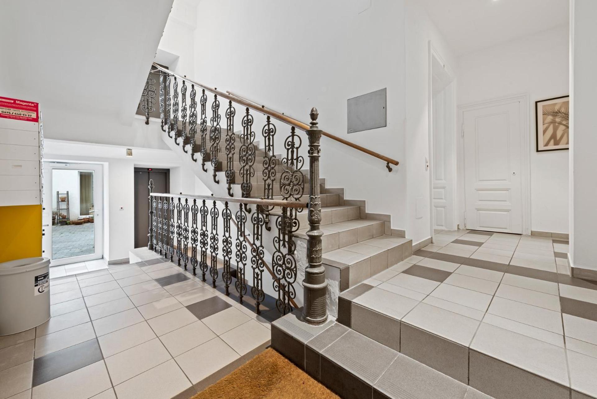 Cozy City Apartment - 15 Min To City-Centre - Contactless 24H Check-In Wina Bagian luar foto