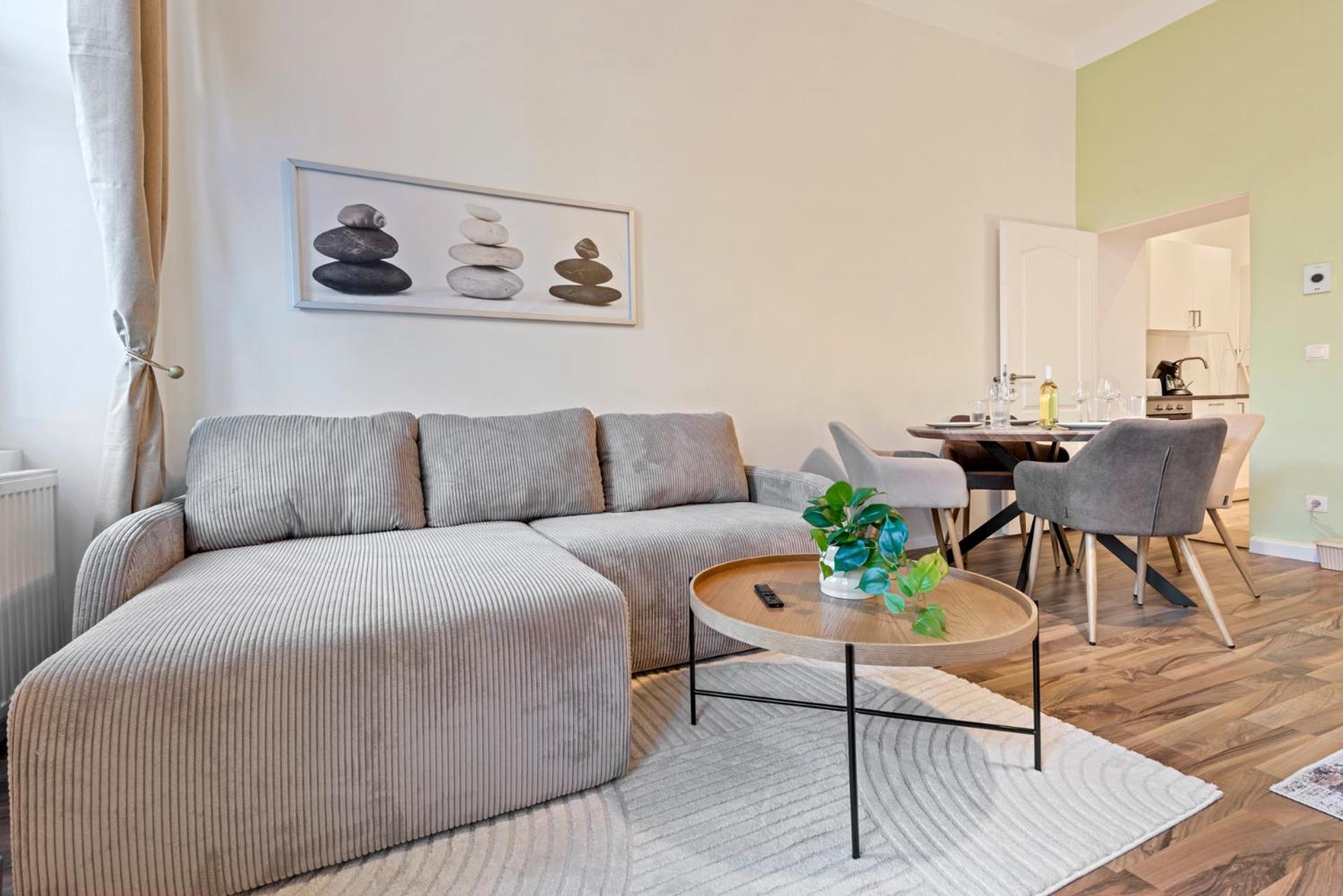 Cozy City Apartment - 15 Min To City-Centre - Contactless 24H Check-In Wina Bagian luar foto